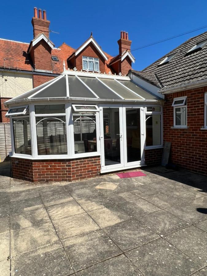 19A Stourwood Avenue Villa Bournemouth Eksteriør billede